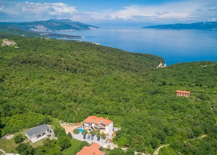 5235-4 In Apartmán Drenje (Istria)